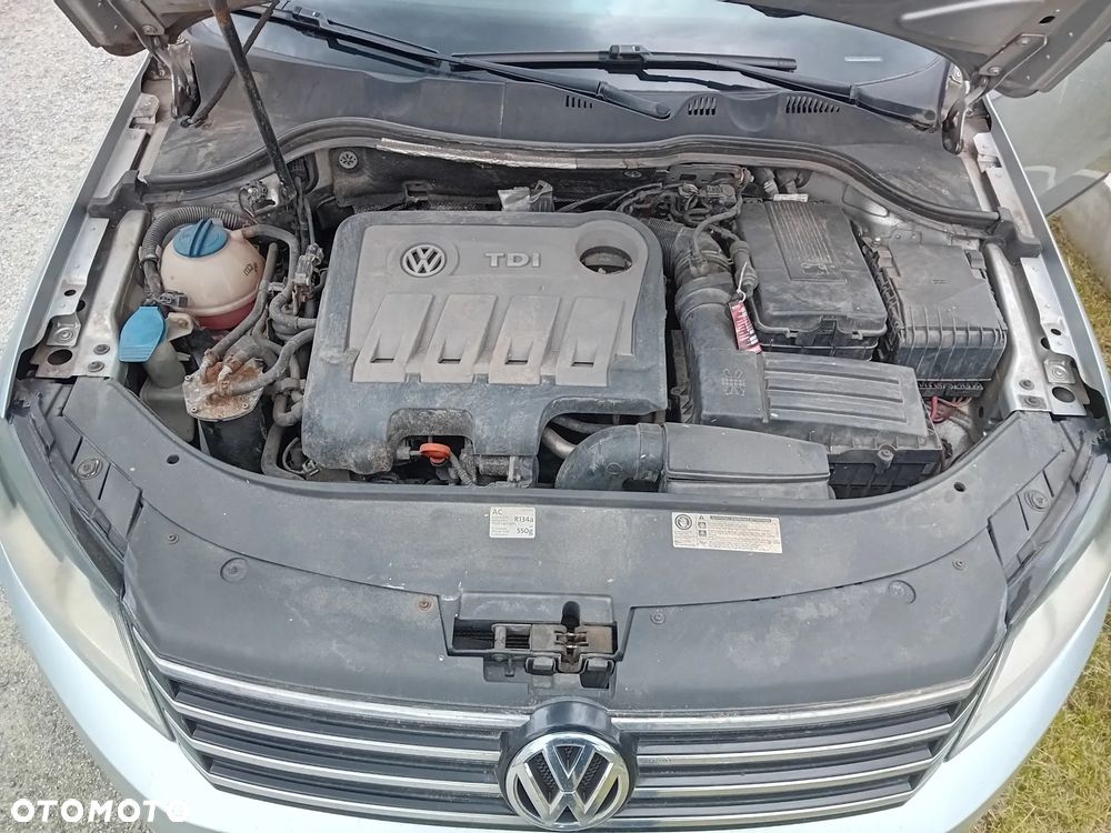 Volkswagen Passat 2.0 TDI DPF Trendline DSG - 14