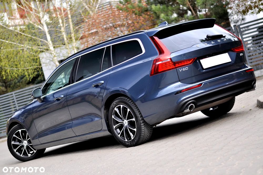 Volvo V60 2022 photo 4