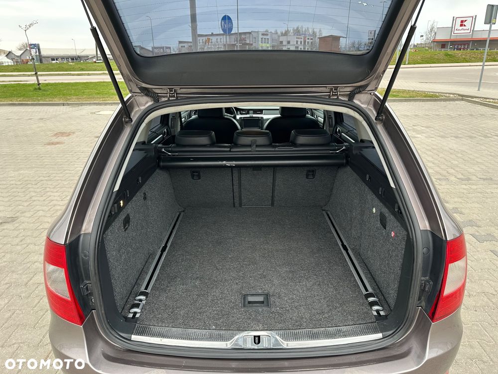 Skoda Superb 1.8 TSI DSG Elegance - 11