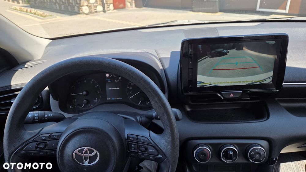 Toyota Yaris 1.5 Executive - 11
