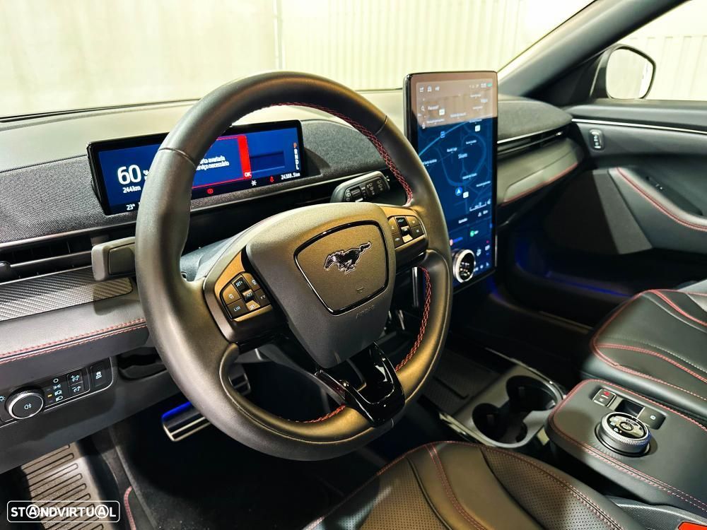 Ford Mustang Mach-E AWD PREMIUM - 21