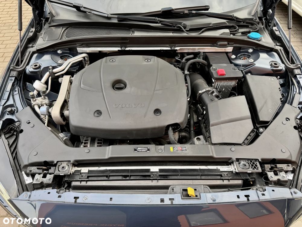 Volvo S60 B5 B AWD Ultimate Dark - 40