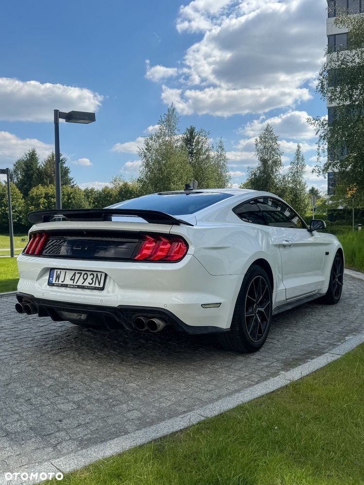 Ford Mustang 5.0 V8 GT - 6
