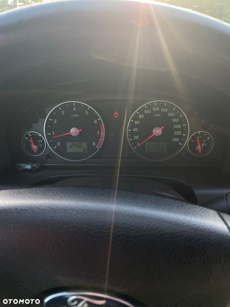 Ford Mondeo 1.8 SCi Ghia - 21
