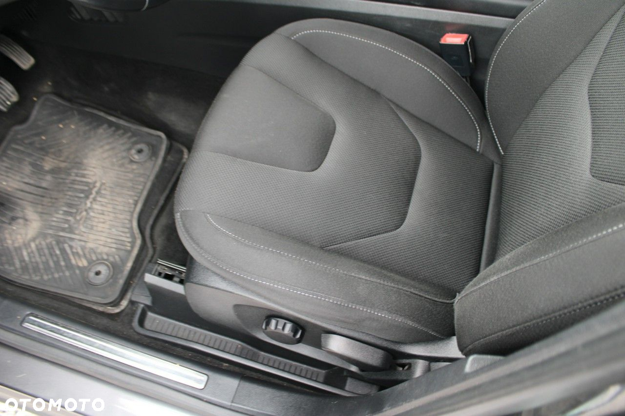Ford S-Max - 17