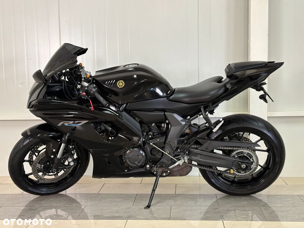 Yamaha R7 - 6