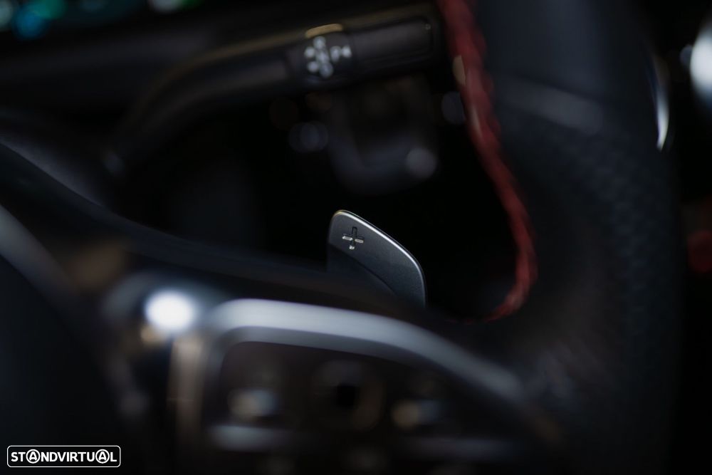 Mercedes-Benz CLA 250 e Shooting Brake AMG Line - 35