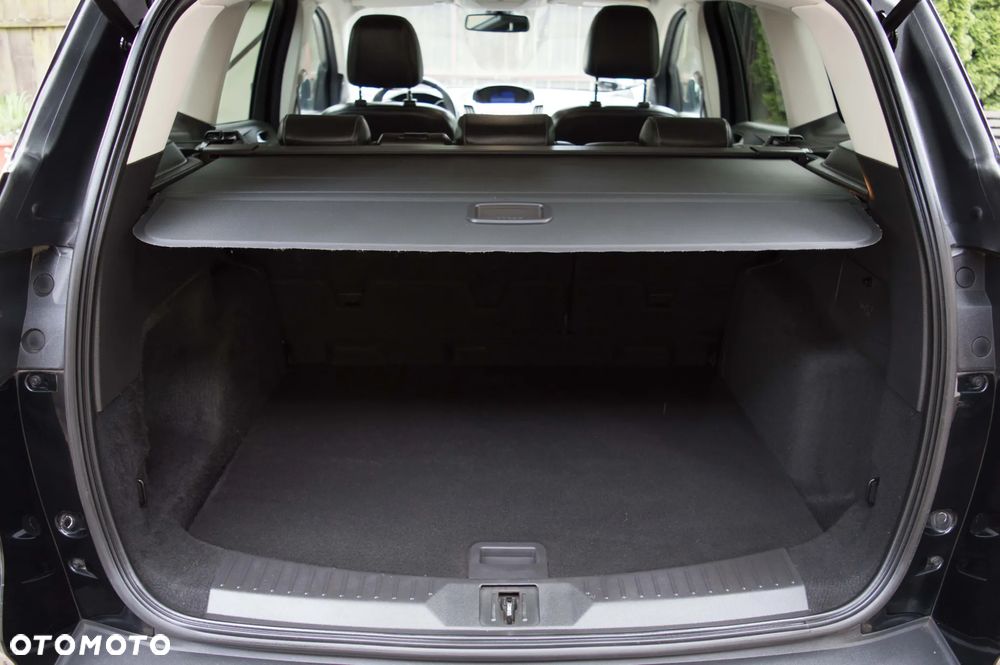 Ford Kuga 2.0 TDCi 2x4 Titanium - 35