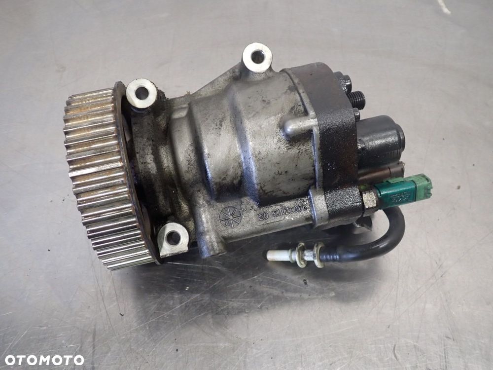 POMPA WTRYSKOWA RENAULT CLIO III LIFT 1.5 9303Z113  8200707450    8200057225