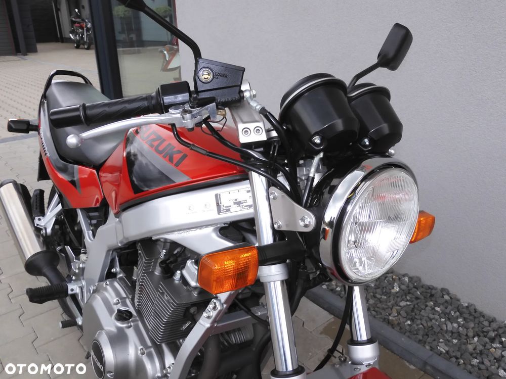Suzuki GS - 4