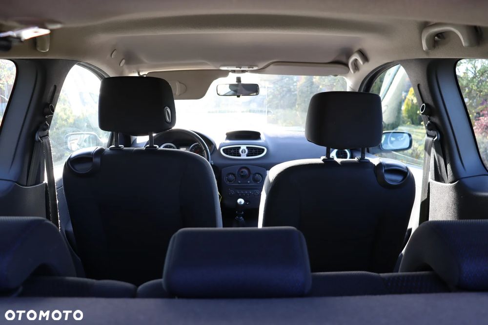 Renault Clio - 10