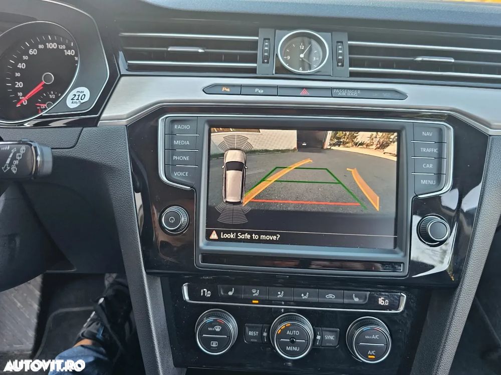Volkswagen Passat Variant 2.0 TDI SCR 4Motion DSG Highline - 9