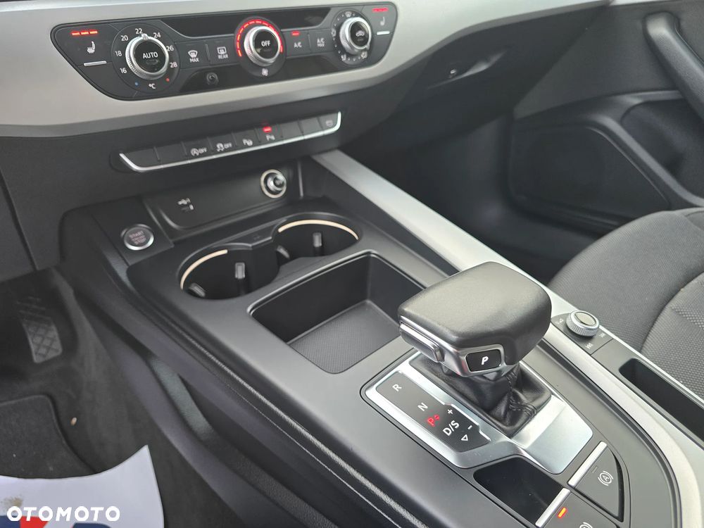 Audi A4 Avant 35 TDI S tronic - 32
