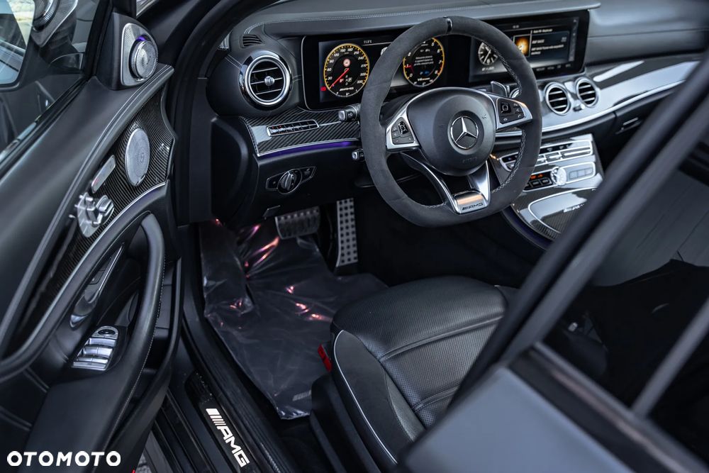 Mercedes-Benz Klasa E - 21