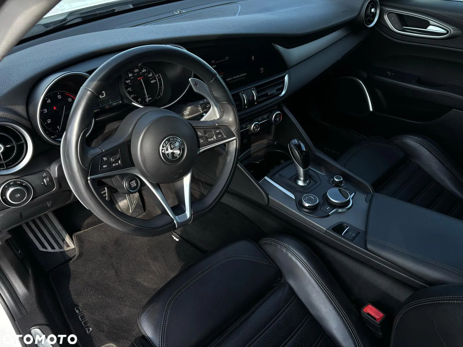 Alfa Romeo Giulia 2.0 Turbo 16V AT8 Veloce Ti - 18