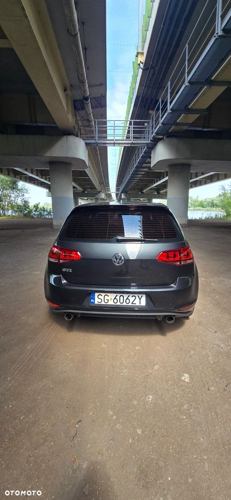 Volkswagen Golf 2.0 TSI GTI - 4