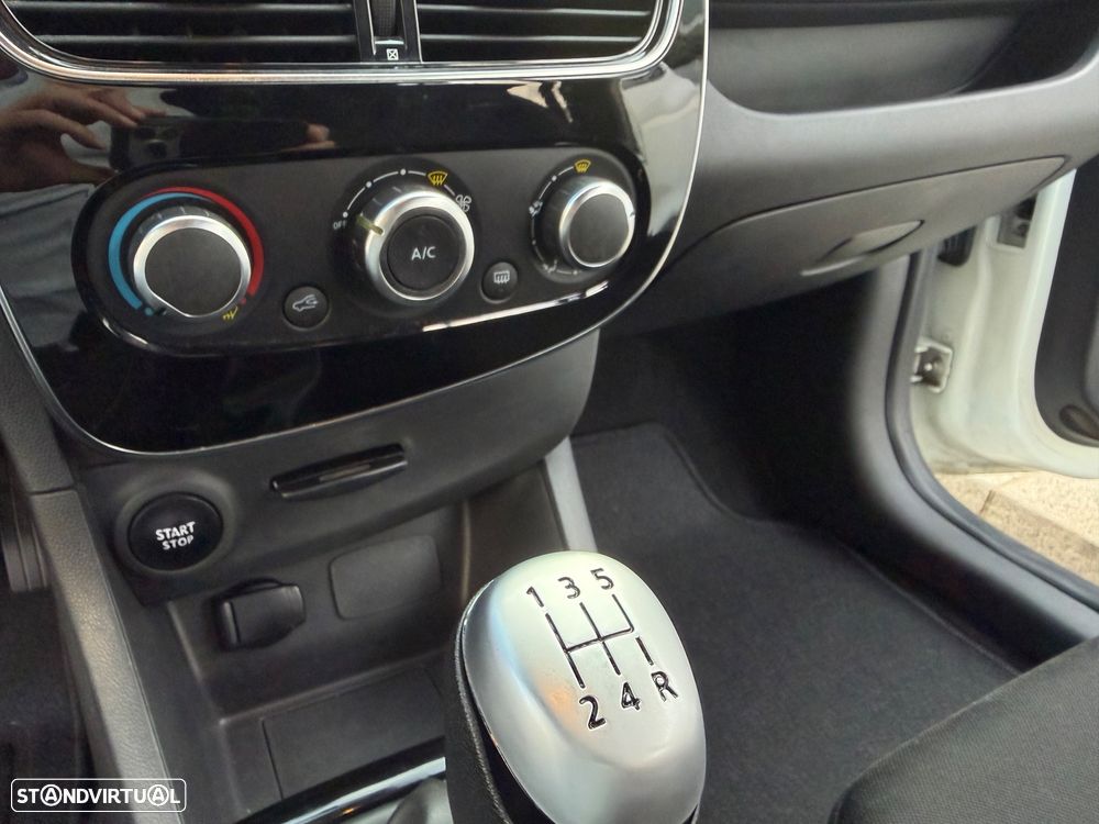 Renault Clio 0.9 TCe Limited - 17