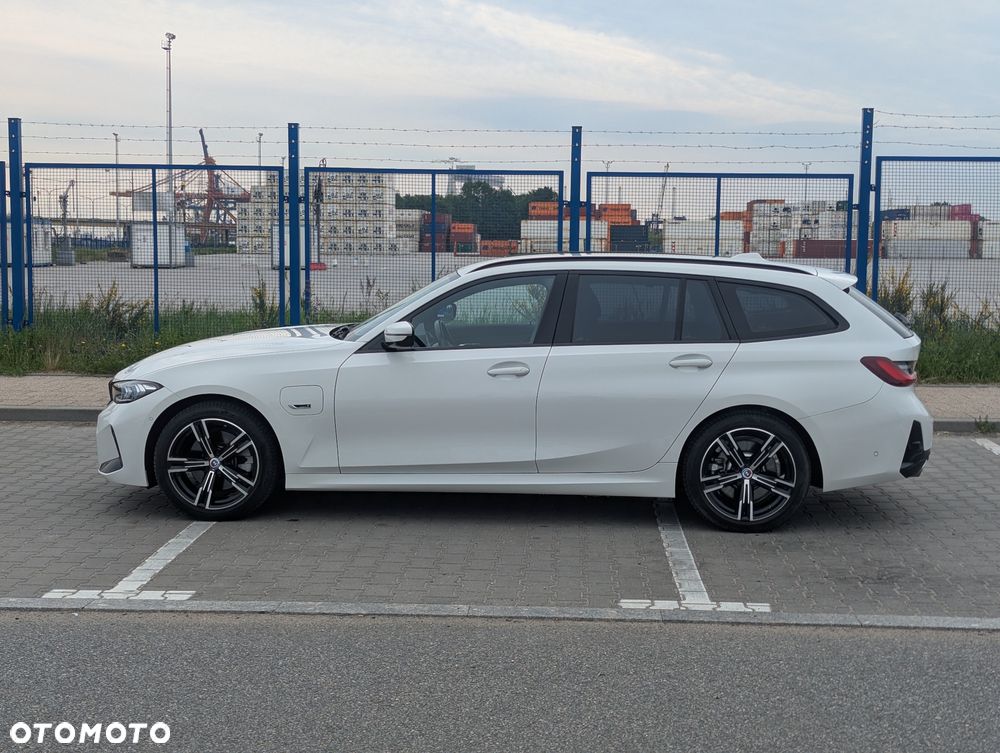 BMW Seria 3 330e PHEV M Sport sport - 4