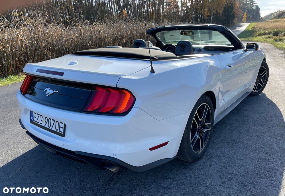 Ford Mustang Cabrio 2.3 Eco Boost - 11