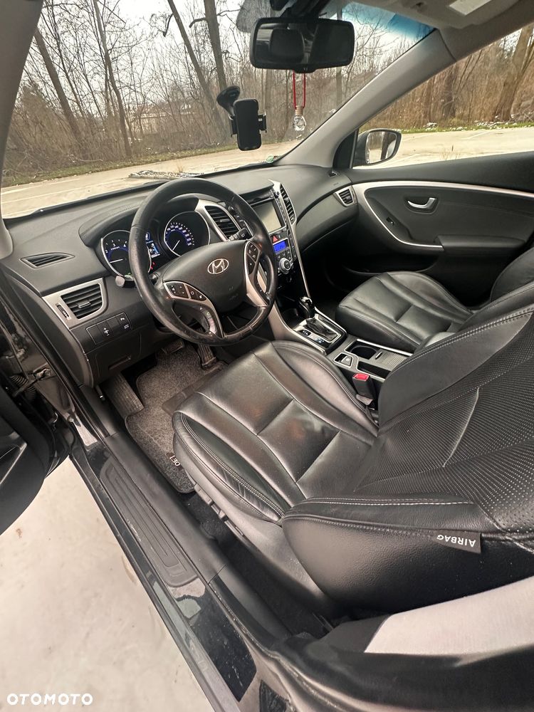 Hyundai i30 1.6 CRDi Automatik Style - 9