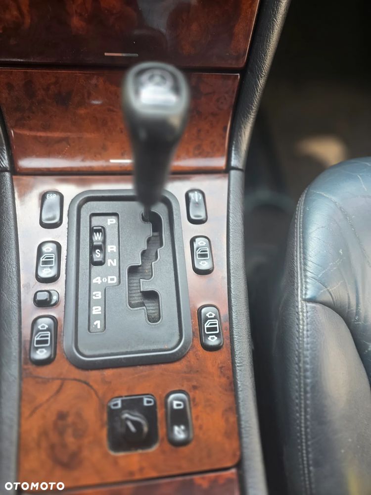 Mercedes-Benz Klasa E - 26