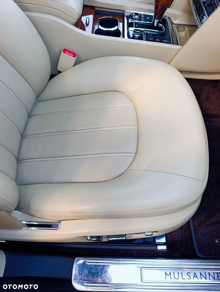 Bentley Mulsanne - 36