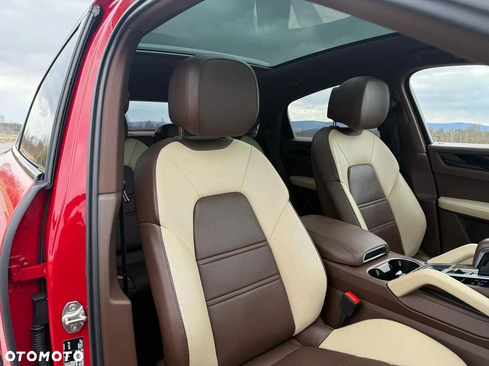 Porsche Cayenne - 18