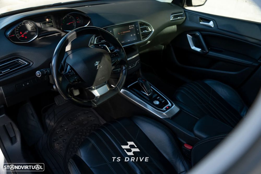 Peugeot 308 SW BlueHDi 130 EAT8 Stop & Start Allure Pack - 6