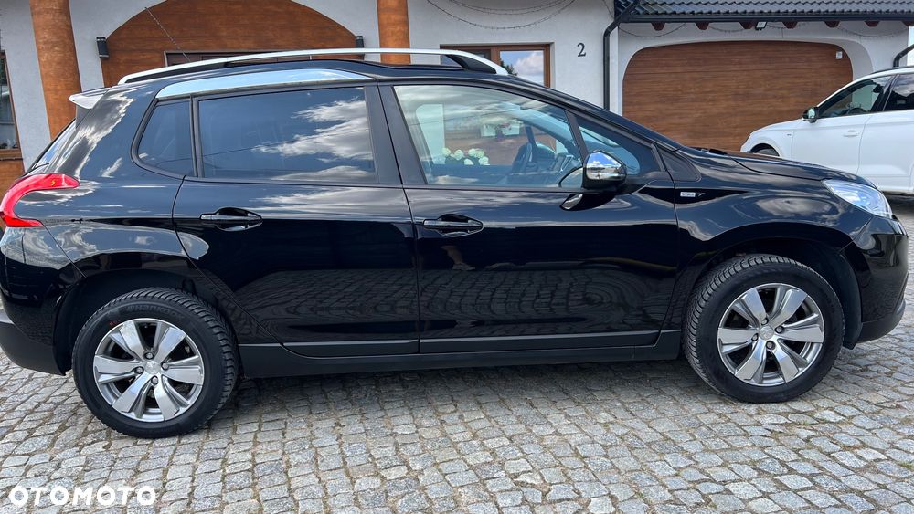 Peugeot 2008 1.2 Pure Tech Style - 3