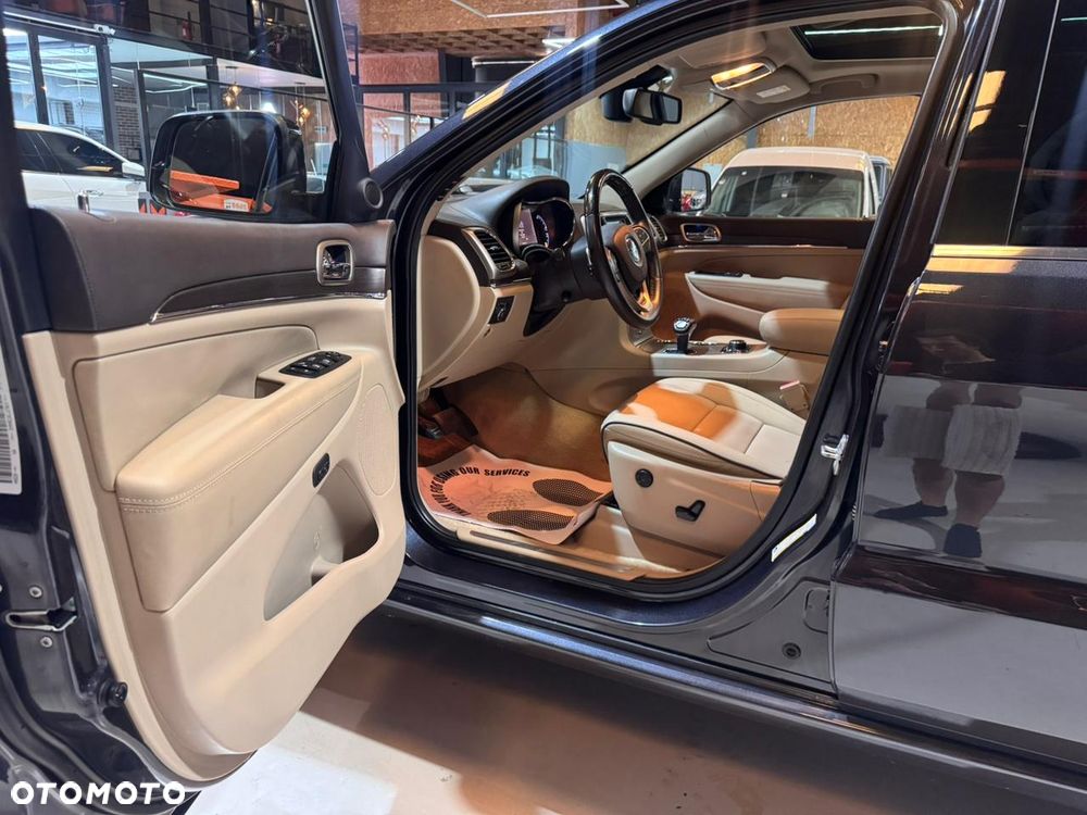 Jeep Grand Cherokee 5.7 V8 Overland - 12
