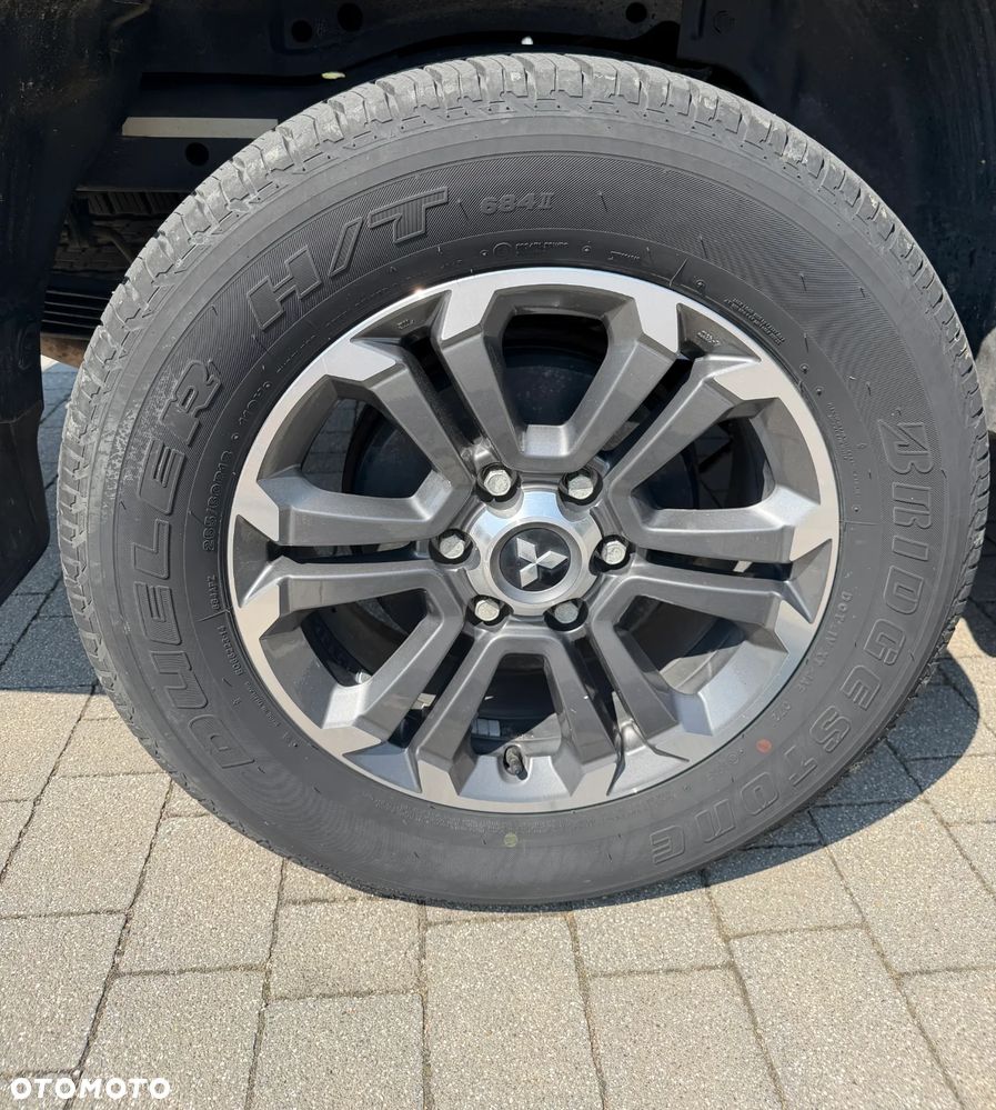 Mitsubishi L200 - 16