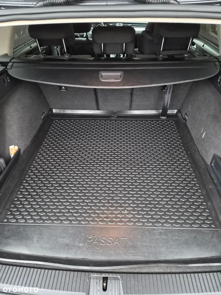 Volkswagen Passat Variant 1.6 TDI BMT Trendline - 11