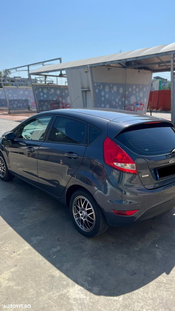 Ford Fiesta - 5