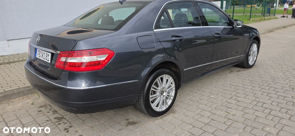 Mercedes-Benz Klasa E 220 CDI DPF BlueEFFICIENCY Automatik Elegance - 5