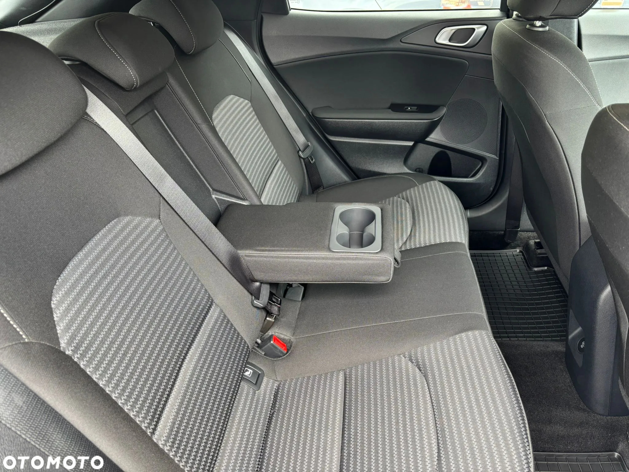Kia XCeed 1.5 T-GDI M - 16