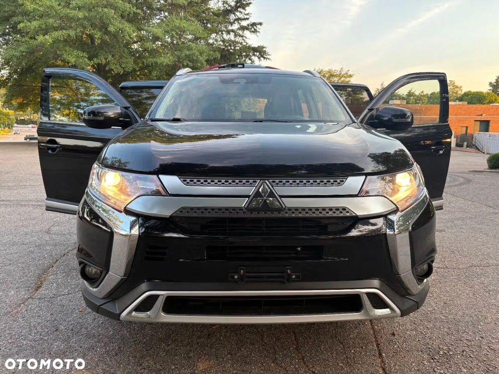 Mitsubishi Outlander 2.4 4WD CVT Intense - 11