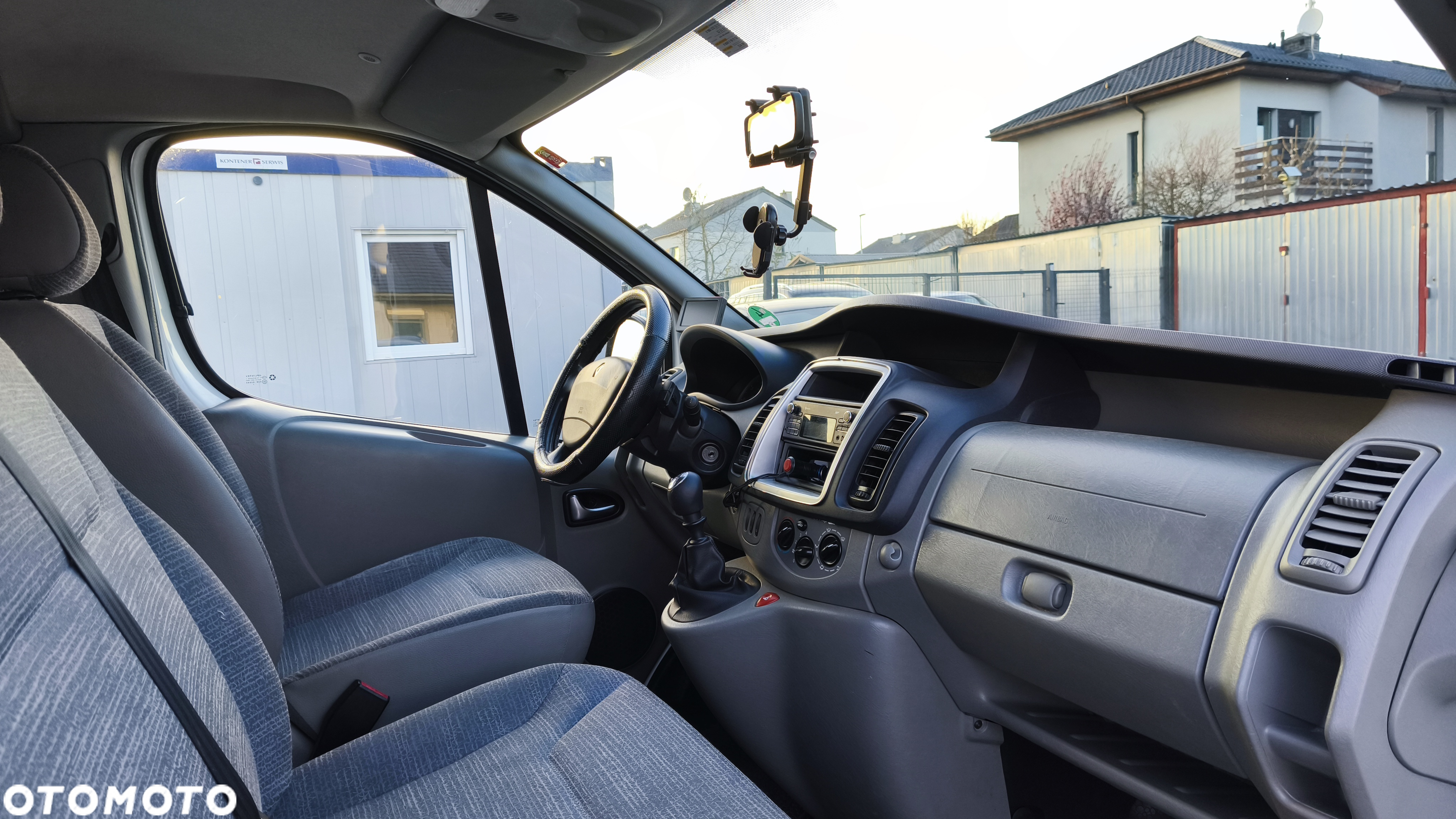 Renault Trafic - 25