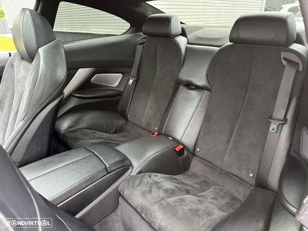 BMW 640 d Pack M - 33