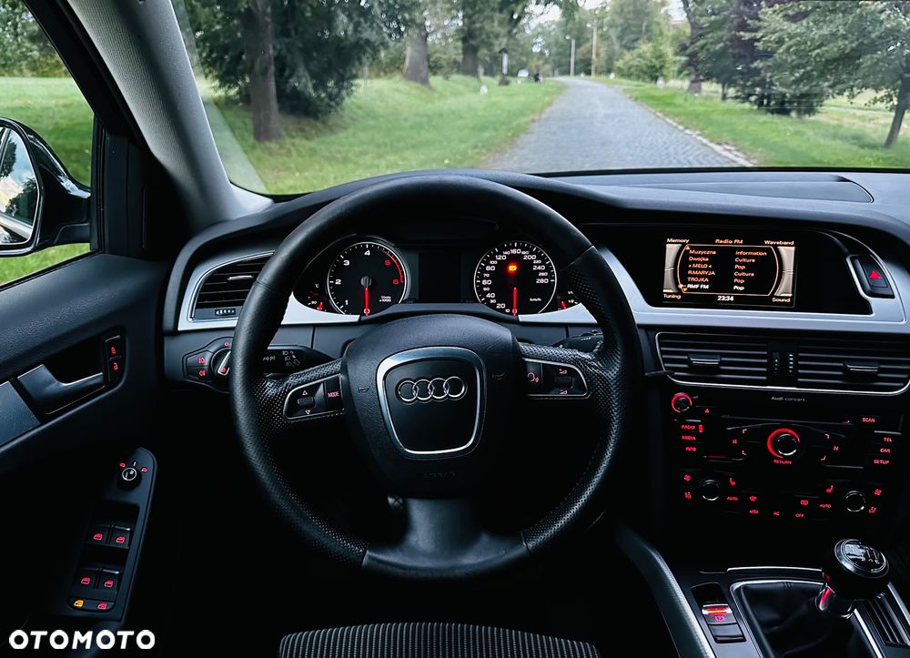 Audi A4 Avant 2.0 TDI DPF Attraction - 11