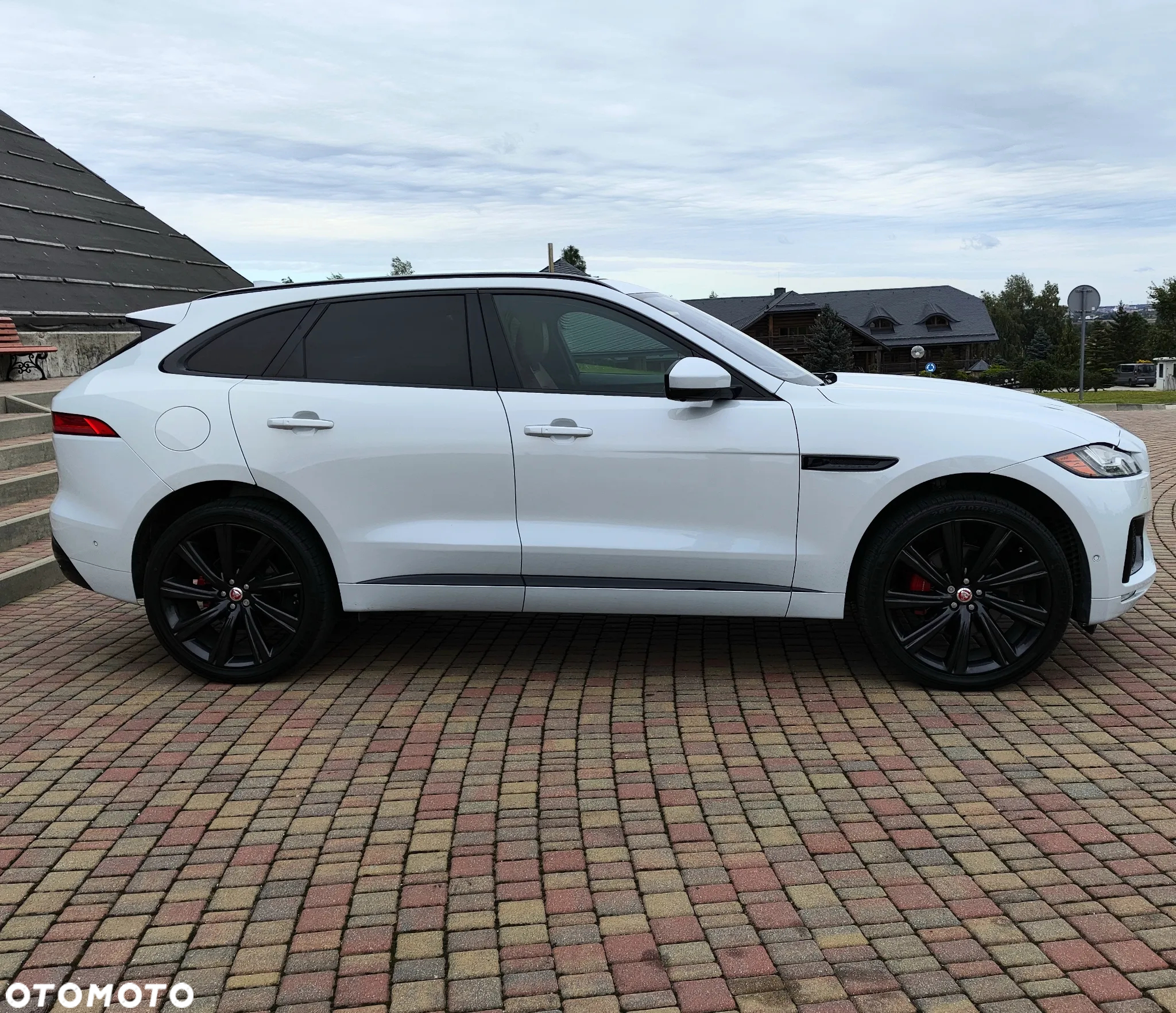 Jaguar F-Pace S AWD - 5