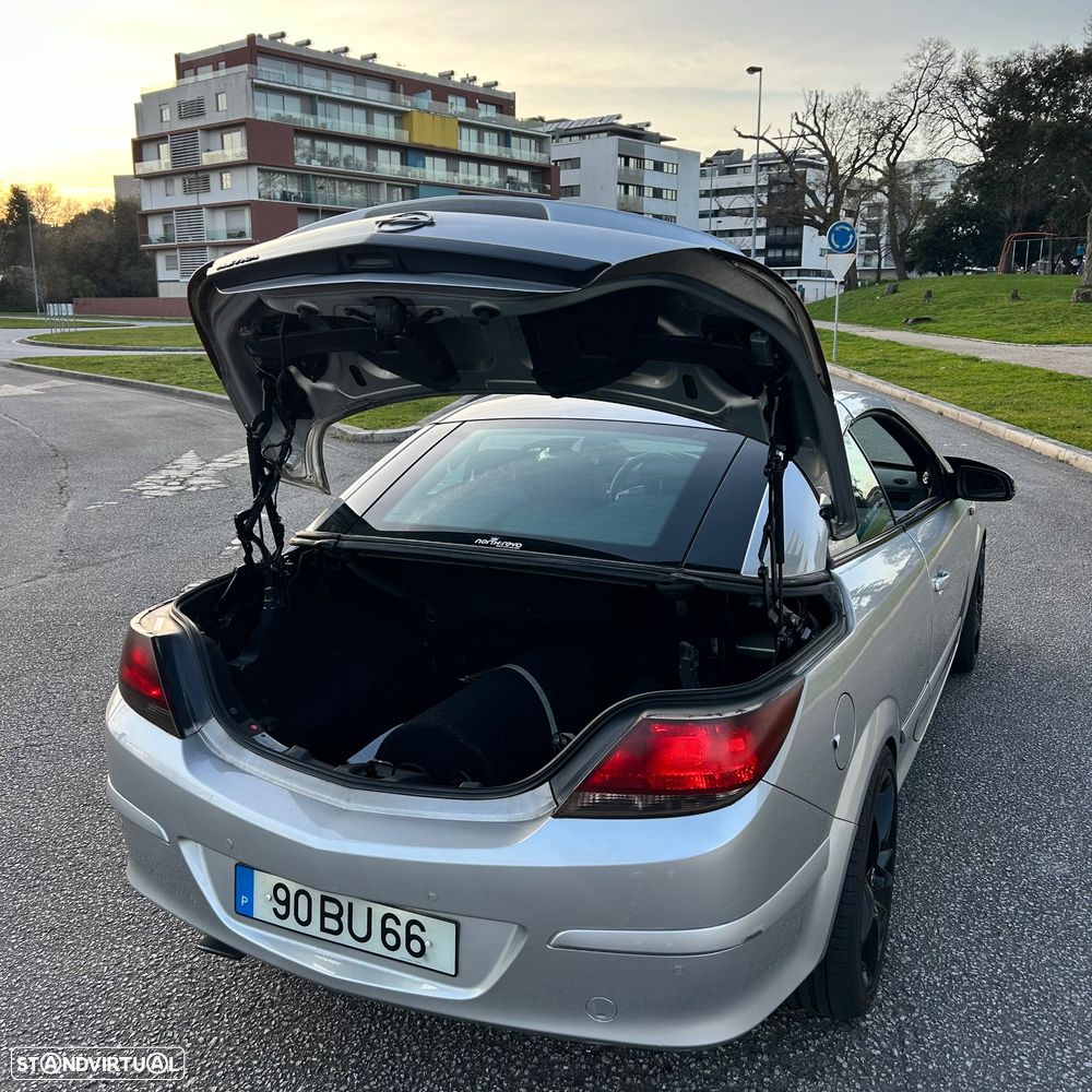 Opel Astra Cabrio TwinTop 1.9 CDTi - 11