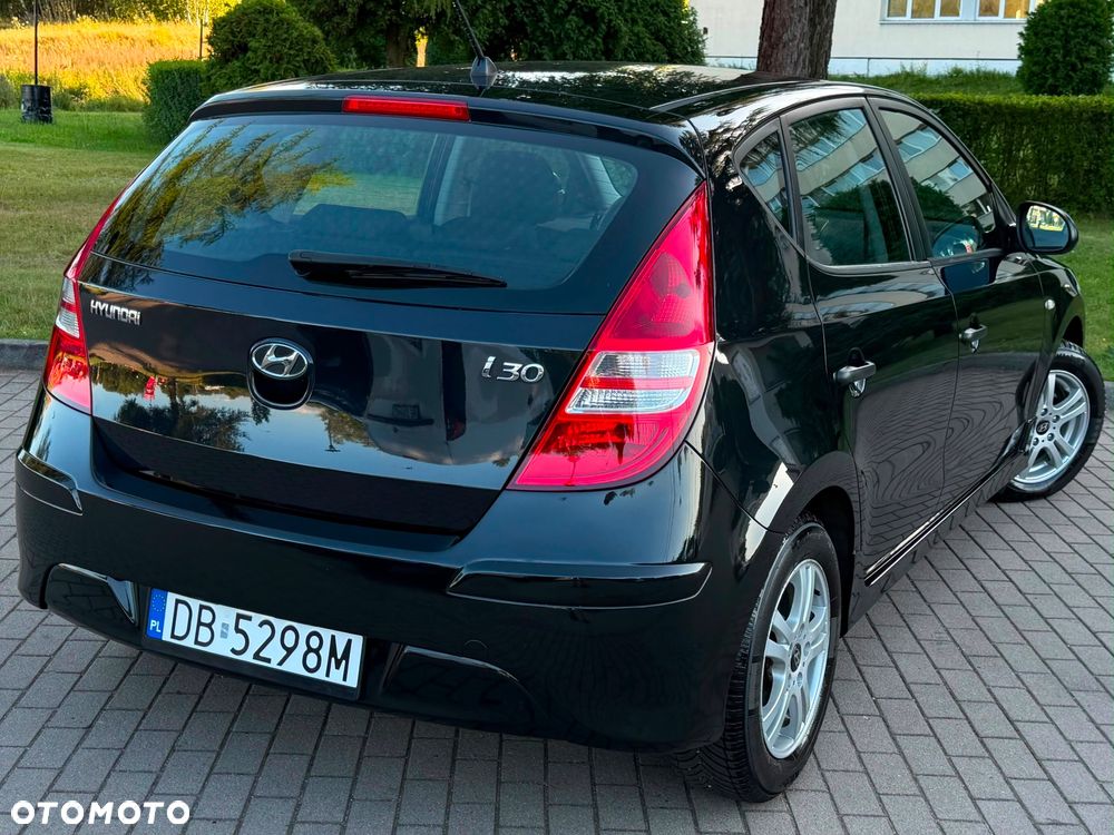 Hyundai i30 1.4 FIFA WM Edition - 4