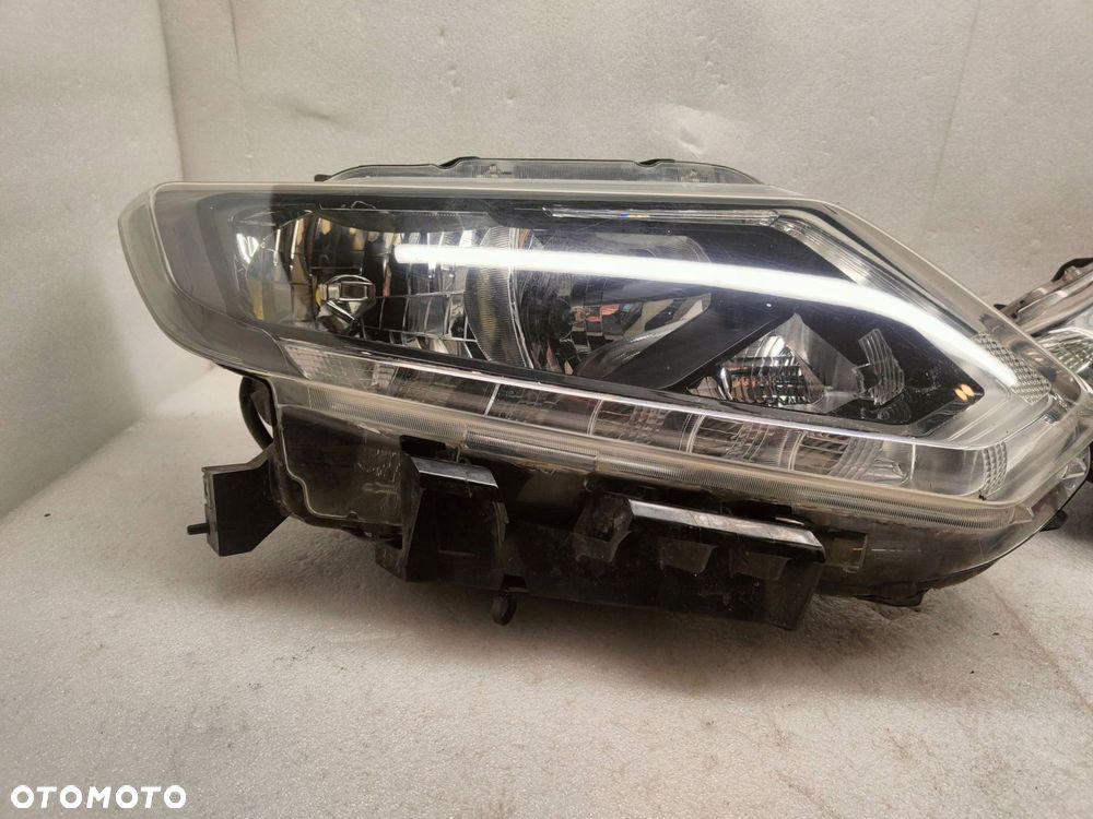 nissan x-trail t32 sm komplet lamp zw - 3
