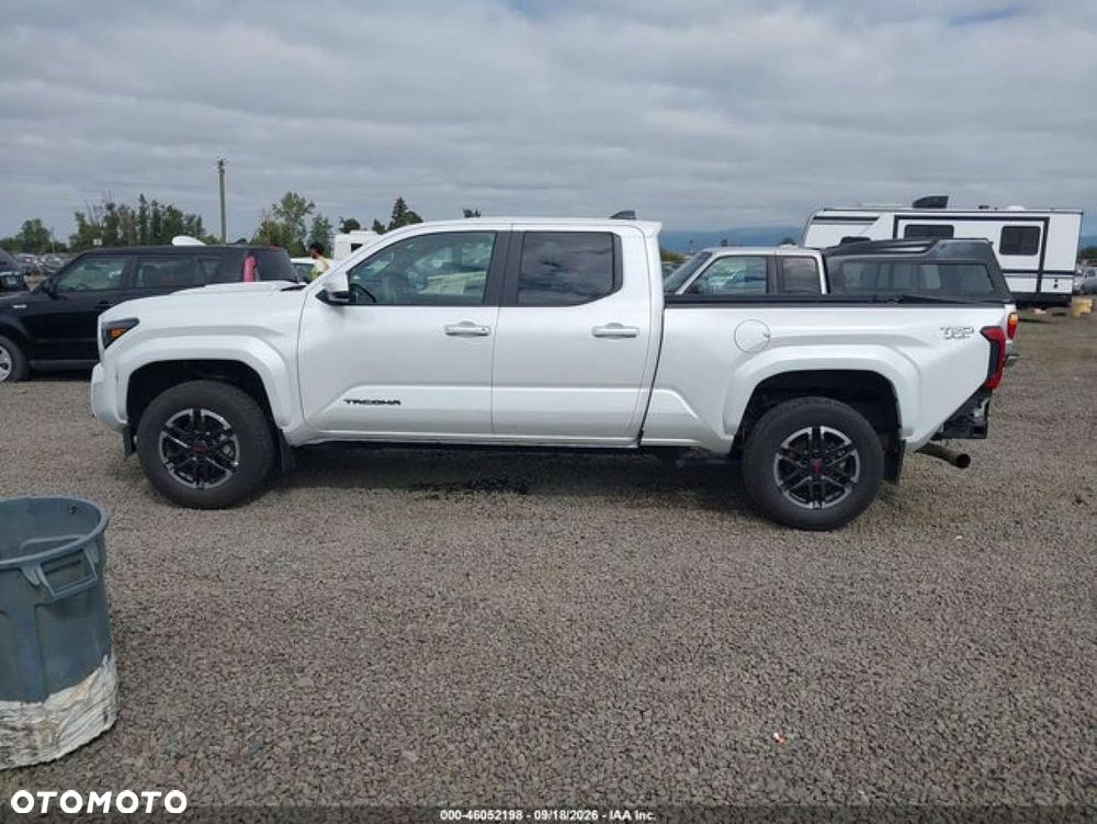 Toyota Tacoma - 3