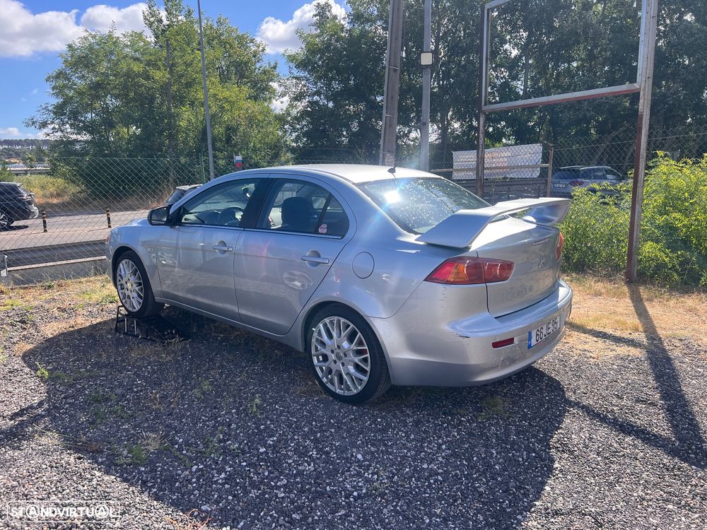 Mitsubishi Lancer 1.5 Invite - 10