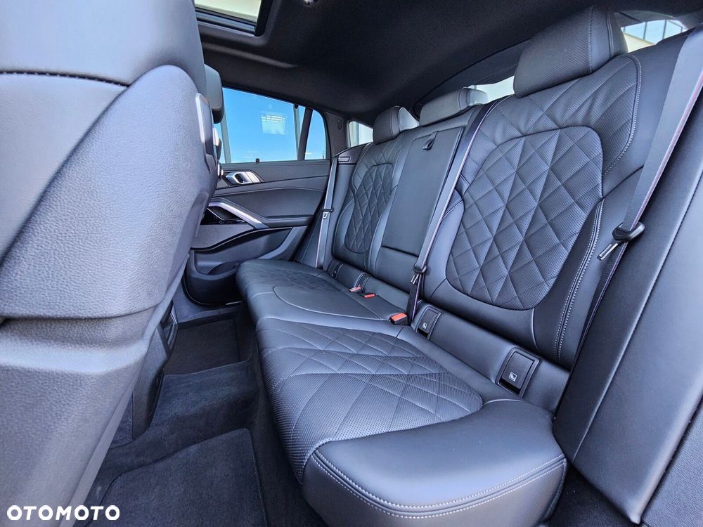 BMW X6 xDrive40d mHEV - 18