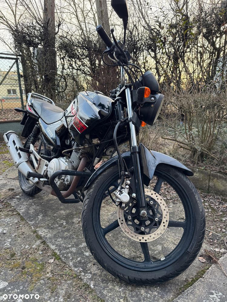 Yamaha YBR - 4