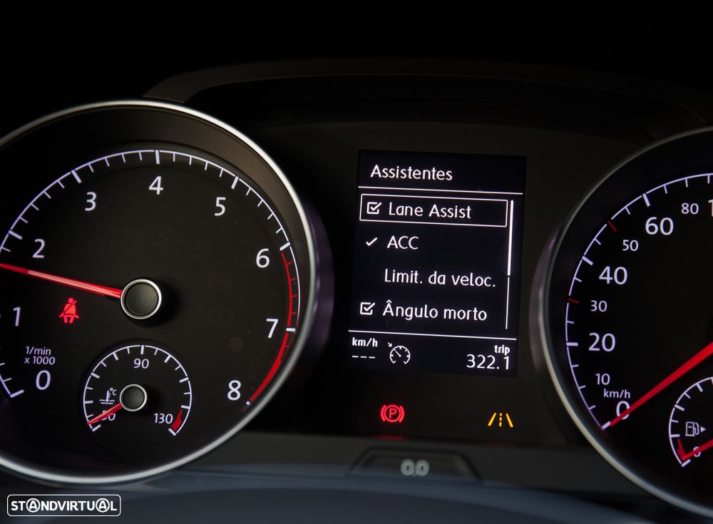 VW Golf Variant 1.0 TSI OPF IQ.DRIVE - 38