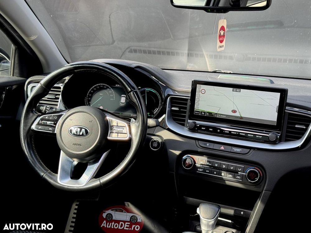 Kia XCeed - 8