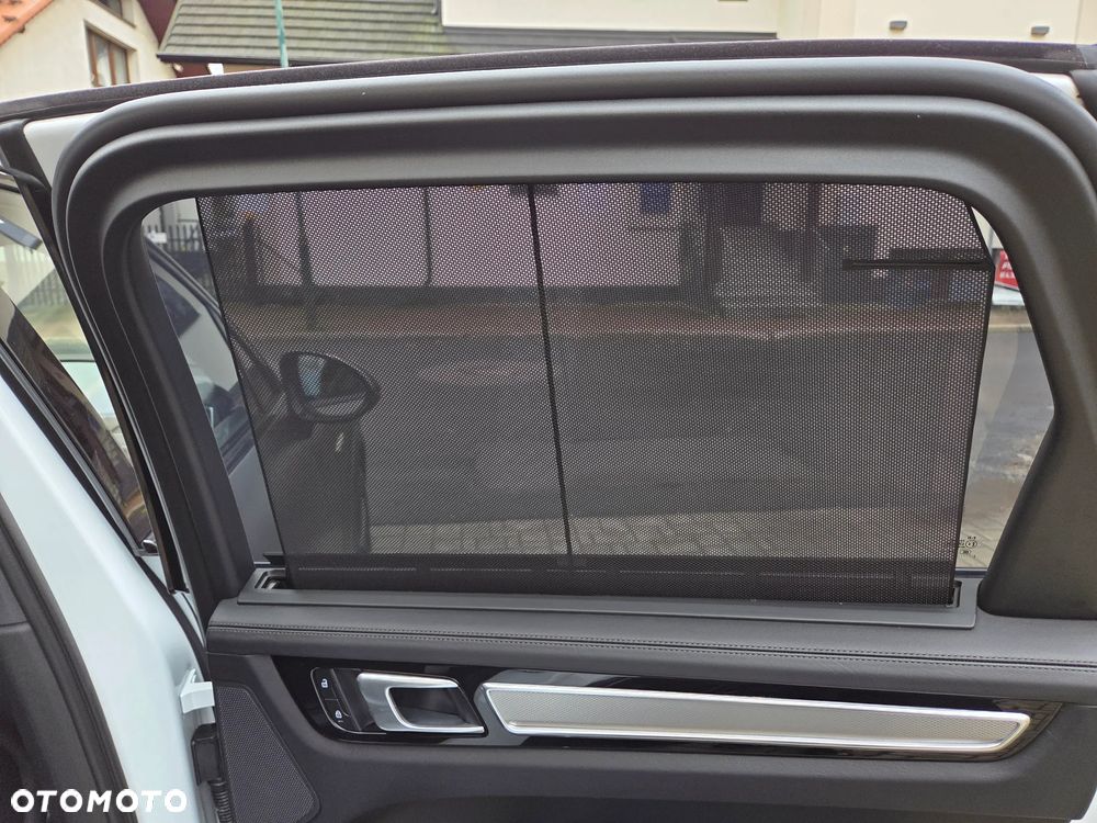 Porsche Cayenne - 15